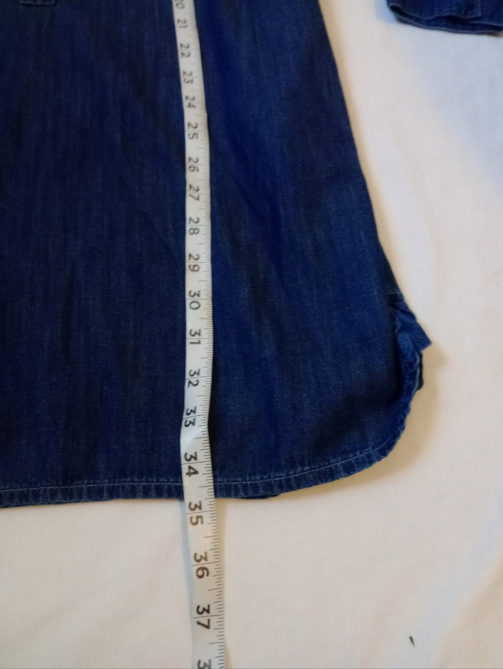 White House Black Market Denim Shirt Dress Size 4 Lightweight Chambray Henley - Picture 7 of 9